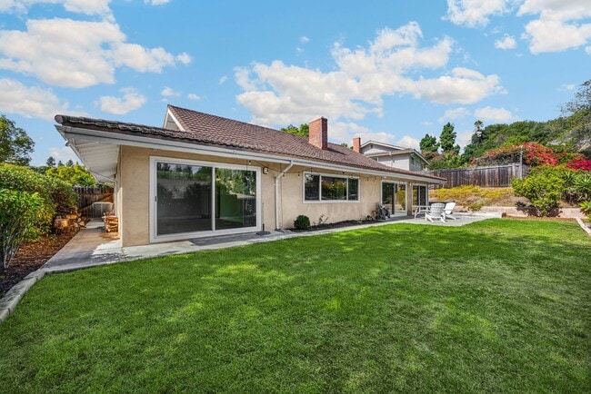 Building Photo - Beautifully upgraded 4-bedroom, 3.5-bathro...