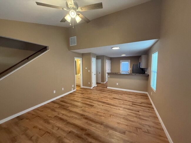 Building Photo - 1707 Hanover Blvd