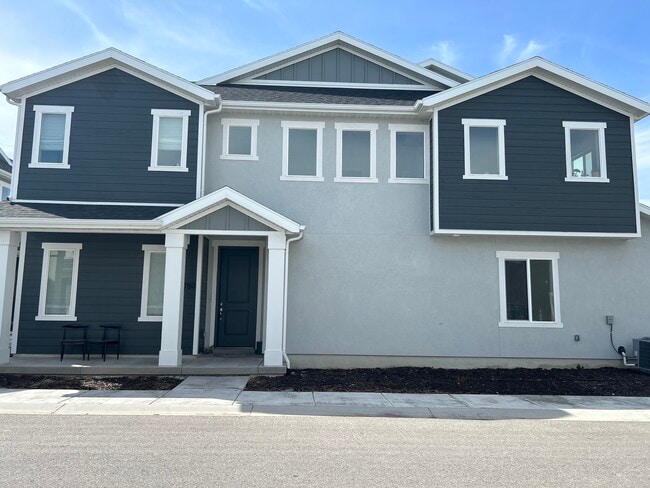 Building Photo - 3780 3215 W