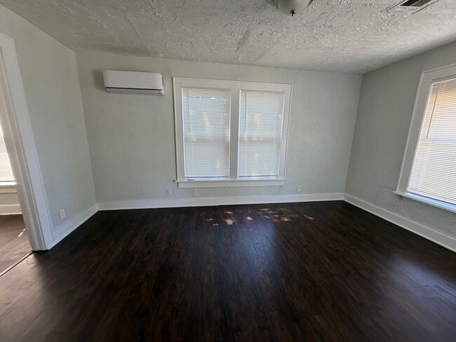 Photo - Great 1 Bed 1 Bath Property! House