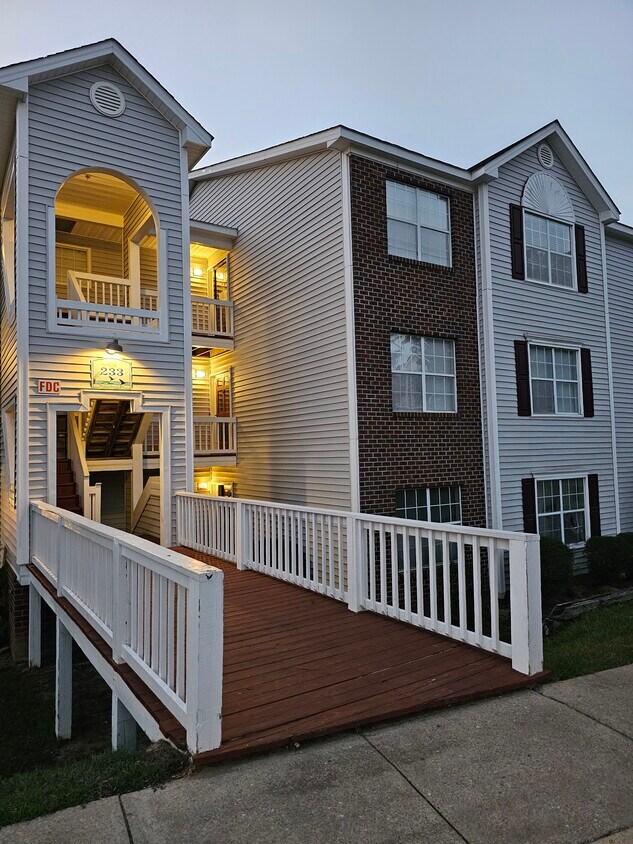 233 Waterdown Dr Unit 8, Fayetteville, NC 28314 Condo for Rent in