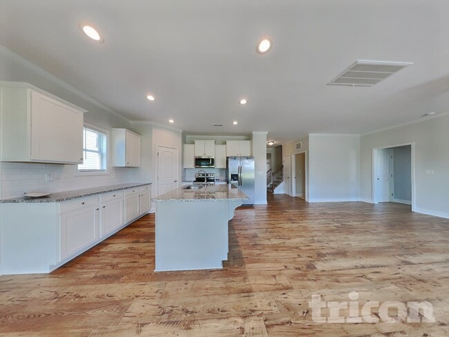 Building Photo - 64 fish Whistle court