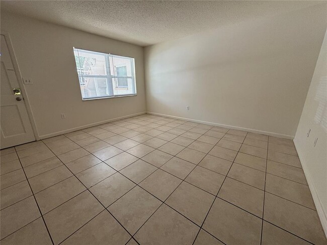 Building Photo - 1008 Pinellas St