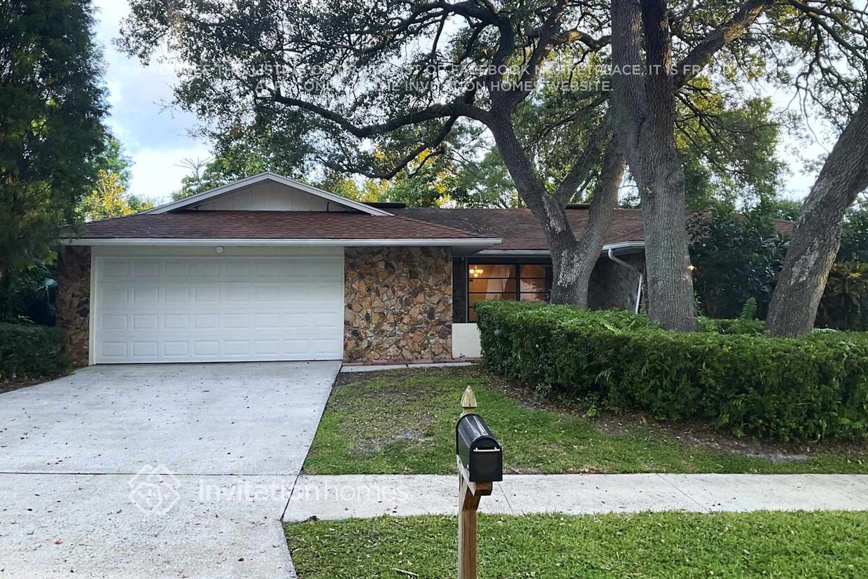 Primary Photo - 209 Nestlebranch Dr