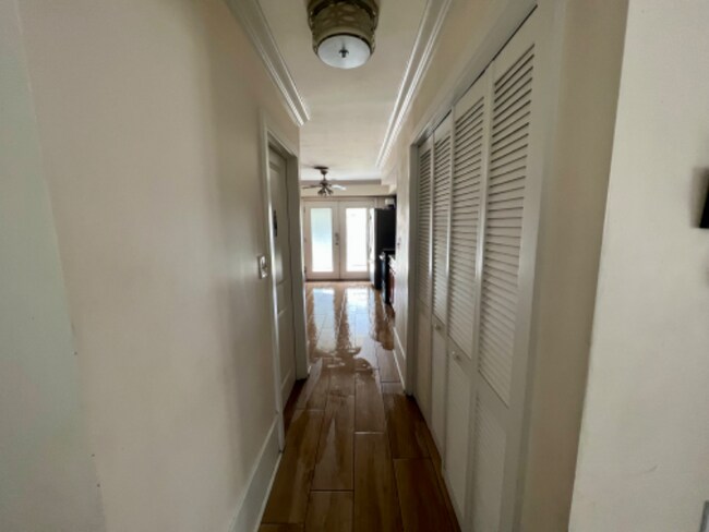Foto del edificio - 211 Arricola Ave