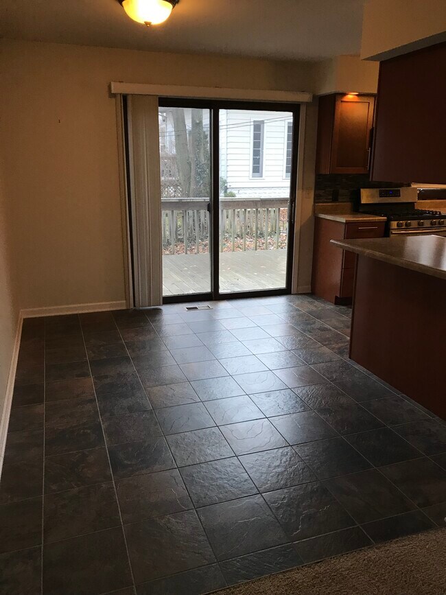 Kitchen table area - 105 Garfield Ave