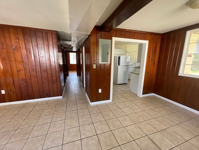 Foto del edificio - 3 bedroom 1 bathroom home for rent!