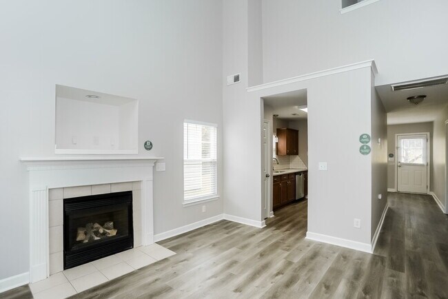 Foto del edificio - 1439 Matthew Allen Cir