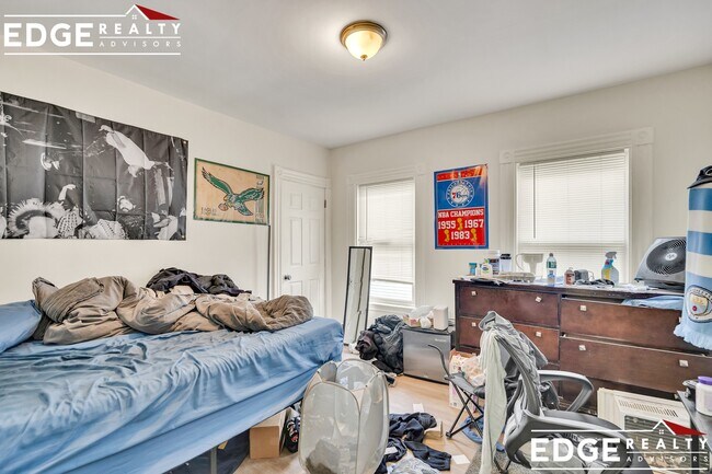 Building Photo - 22 Ashford St