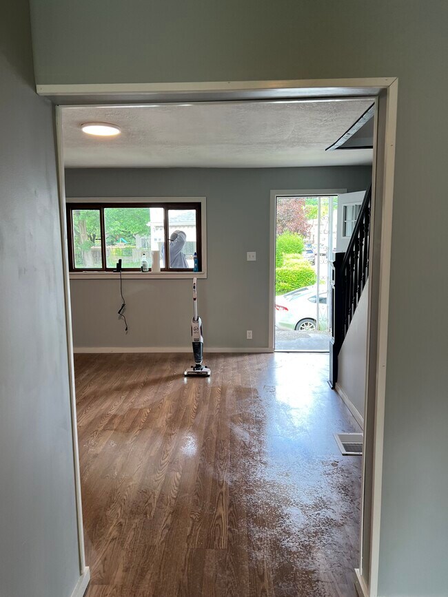 Foto del edificio - 541 W Brady St