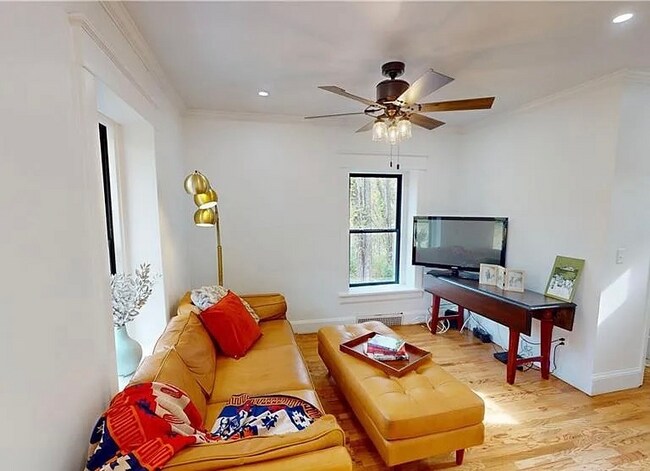 Foto del edificio - 3101 E 91st St