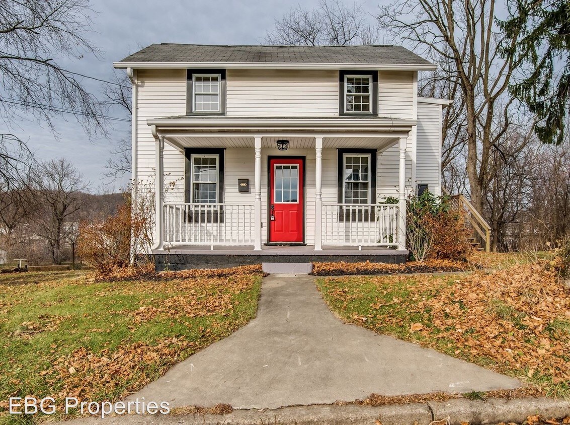 Primary Photo - 4 br, 2.5 bath House - 208 McKim