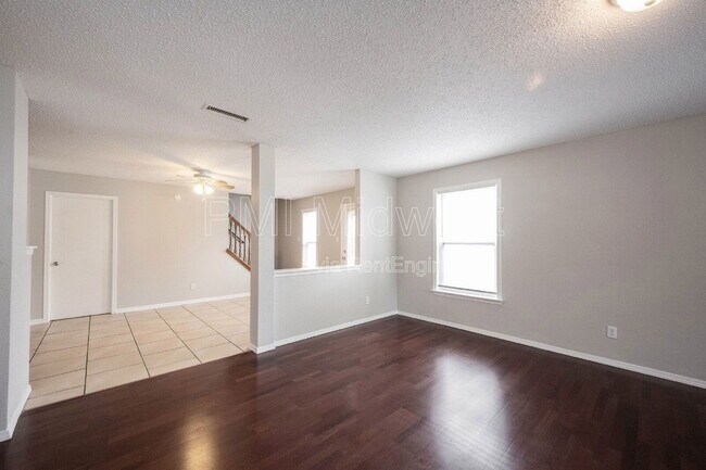 Foto del edificio - 14391 Banister Dr