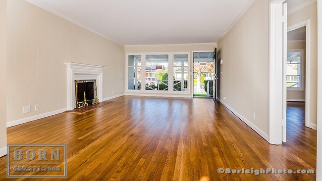 Foto del edificio - 2063 Oregon Ave