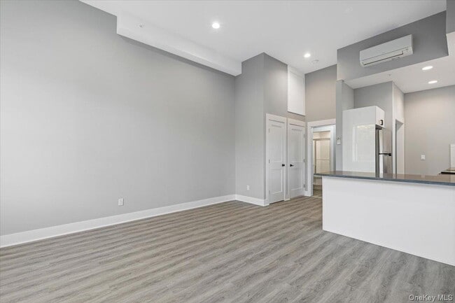 Foto del edificio - 47 Beekman Ave
