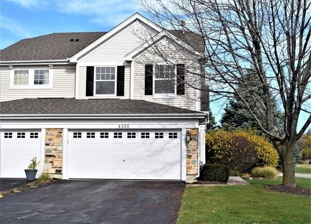 Primary Photo - 4300 Blue Iris Ct