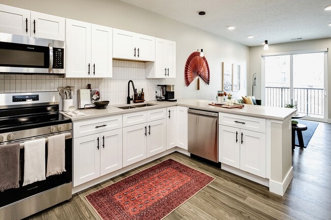 The Artisan at 39th - The Artisan at 39th Apartments