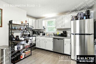 Building Photo - 859 Mammoth Rd