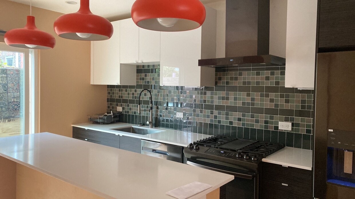 Newly Renovated Fishtown / Norris Square Home For Rent - Newly Renovated Fishtown / Norris Square Home For Rent