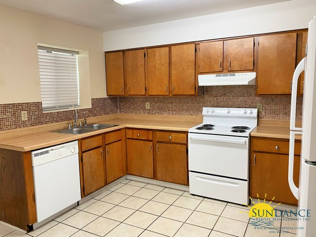 Foto del edificio - Great 2 Bedroom Townhouse in Downtown Fort Walton Beach