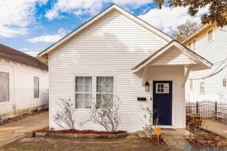 Building Photo - 634 E BOULEVARD