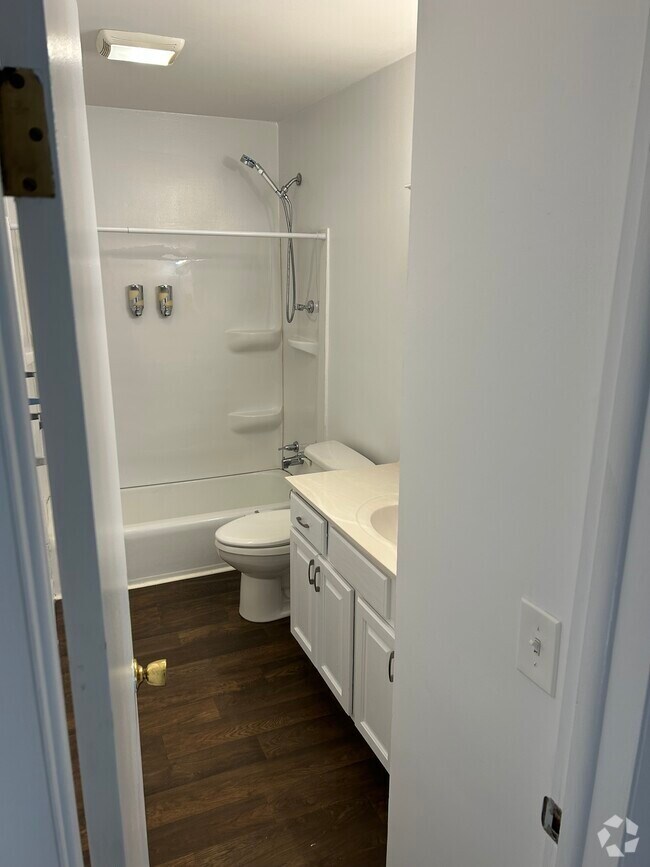 Apartments under 1,500 in Centralia, MO 2 Rentals