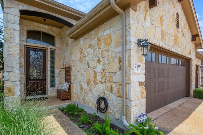 Foto del edificio - 7305 Bandera Ranch Trail