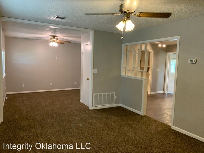 Building Photo - 3 br, 1 bath House - 604 N Dallas Ave