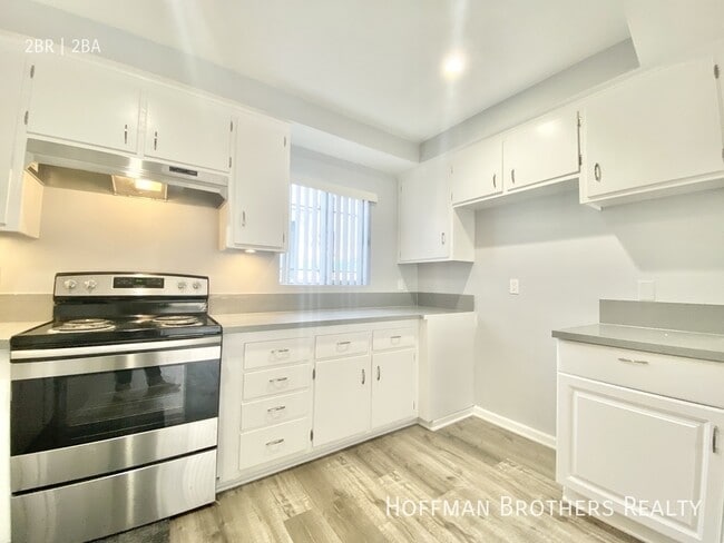 Building Photo - 11502 Eucalyptus Ave