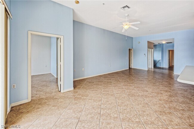 Building Photo - 1215 Sweetwater Ln