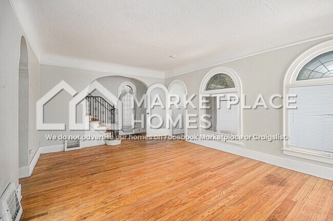 Foto del edificio - 13605 Griggs St