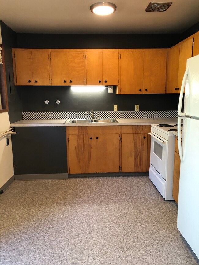 kitchen - 3953 SE Gladstone St