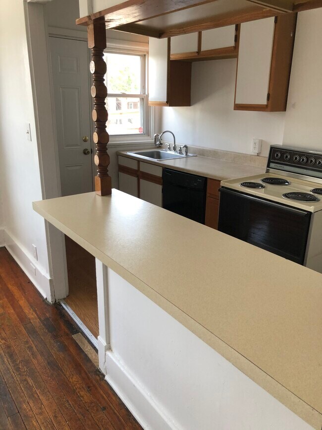 Foto del edificio - 2352 Eldridge St