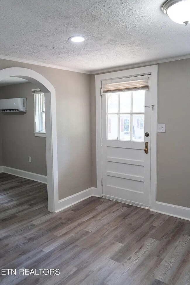 Building Photo - 203 Kensi Dr