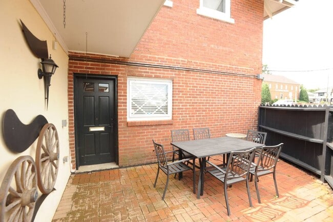 Building Photo - ***Furnished***Charming Historical Home for Lease in Downtown Winston-Salem