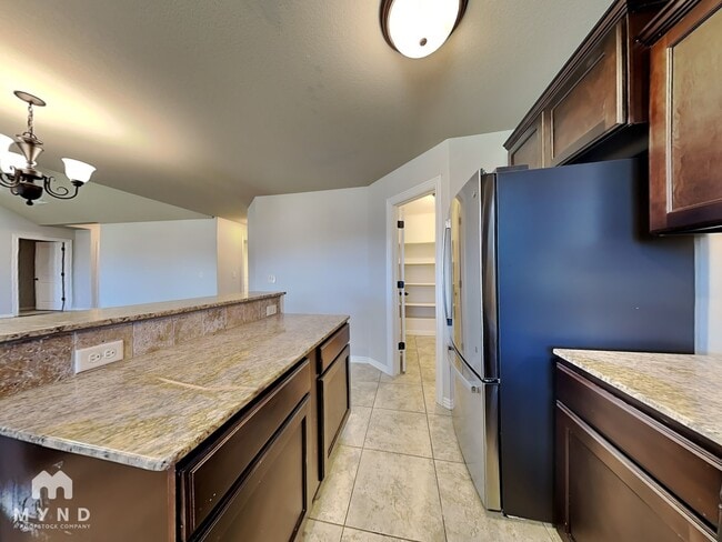 Building Photo - 1410 Abbey Ln