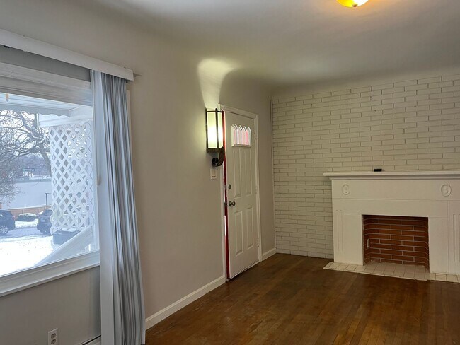 Building Photo - BRIDGETOWN - Charming 3+ bed 1.5 bath home