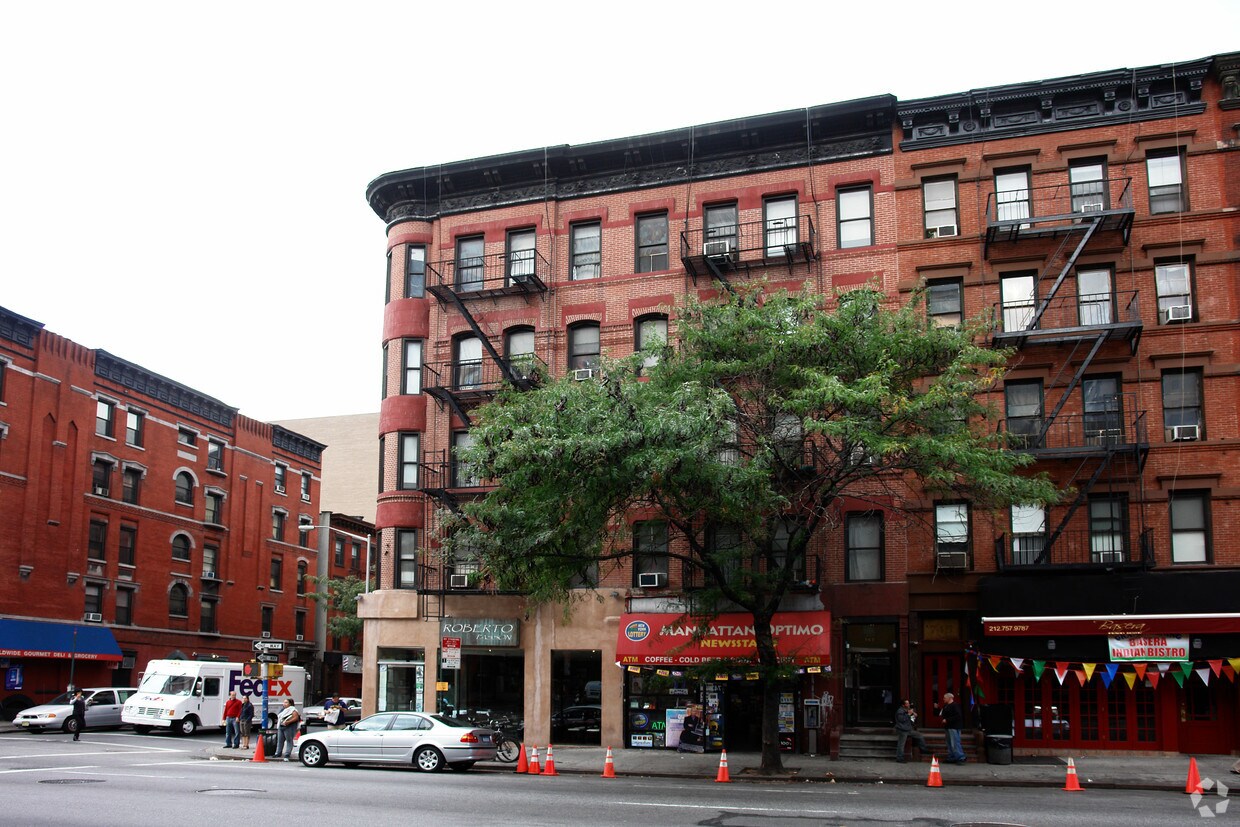 Primary Photo - 402 W 50th St