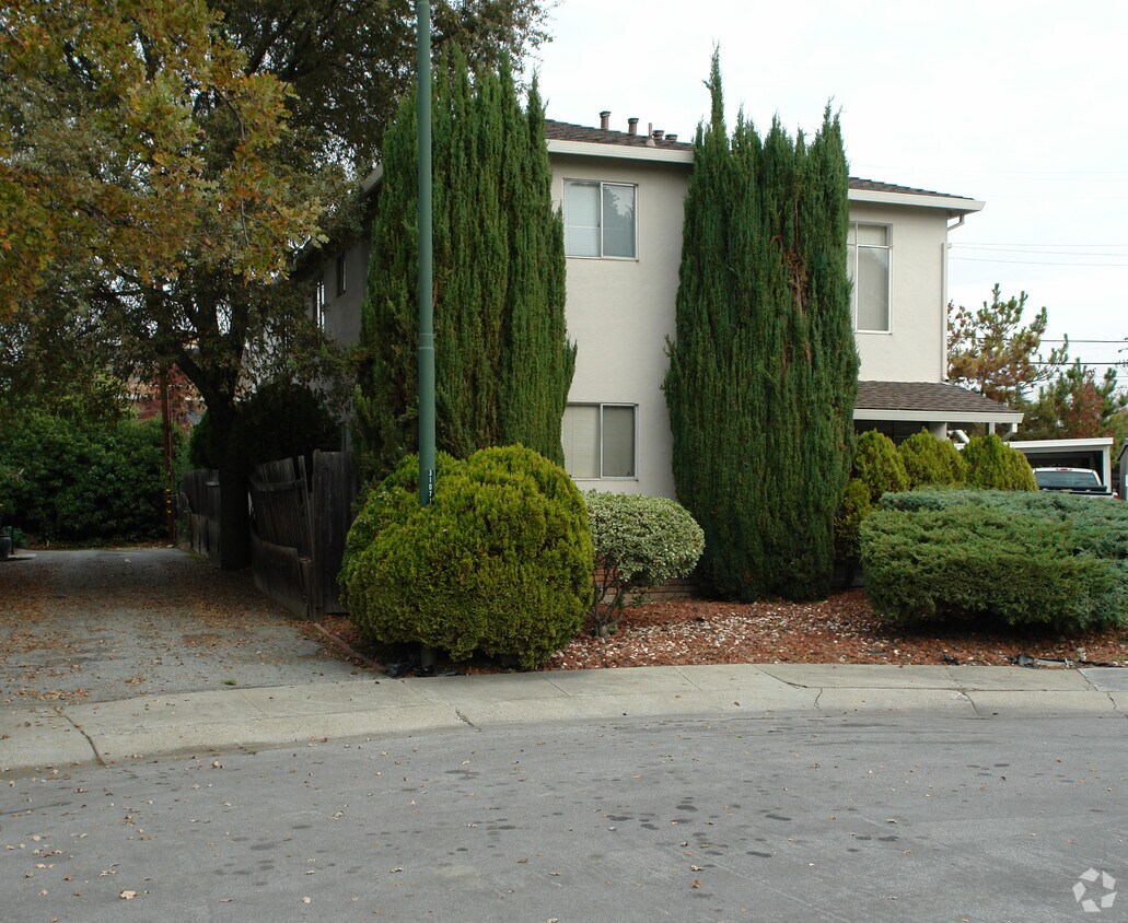 Foto del edificio - 848 Park Dr