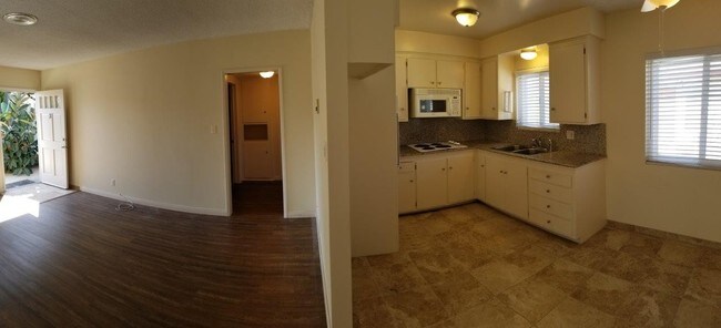 Foto del edificio - 21025 Wood Ave