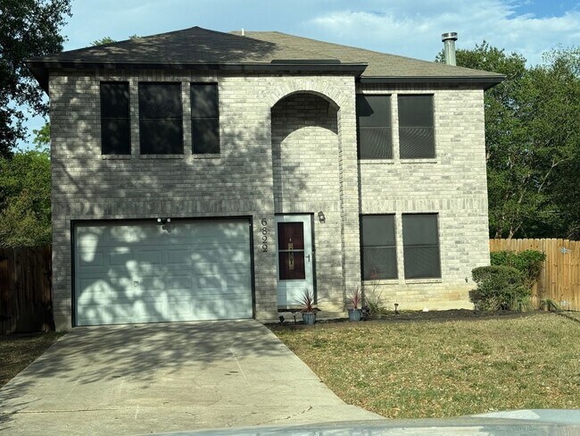 Foto del edificio - 6822 Barton Rock Ln