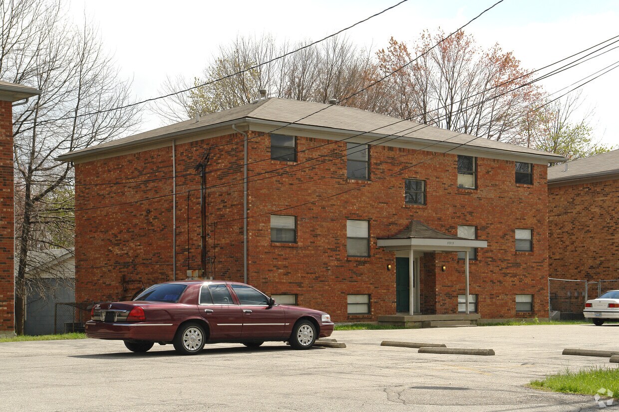 Primary Photo - 5909 Permerland Dr