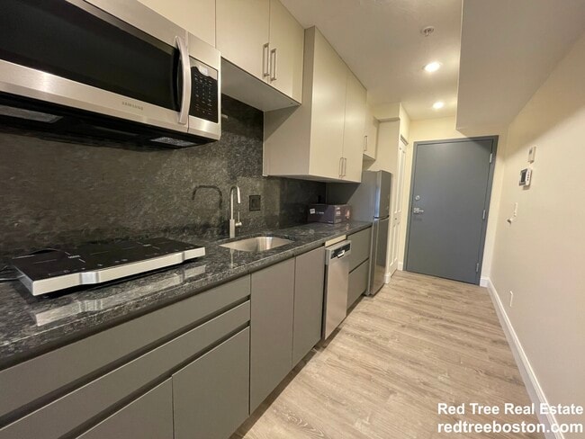 Foto del edificio - 1028a Commonwealth Ave