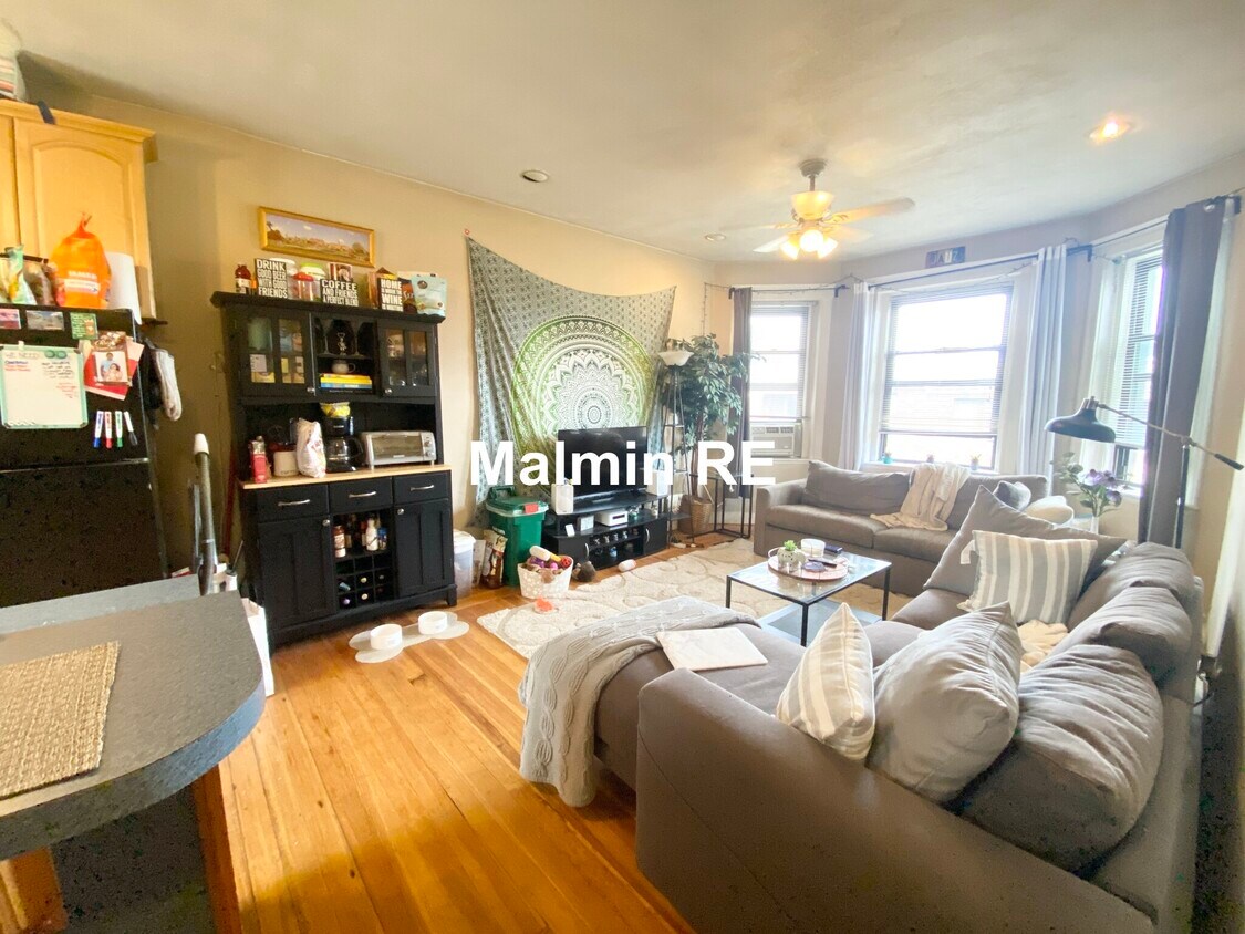 Primary Photo - 316 Summit Ave