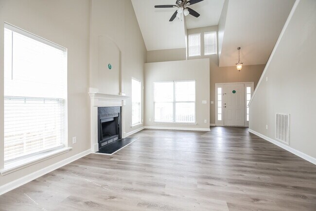 Building Photo - 7898 Rainey Dr