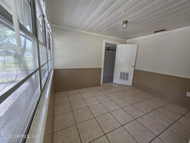 Foto del edificio - 2946 W 15th St