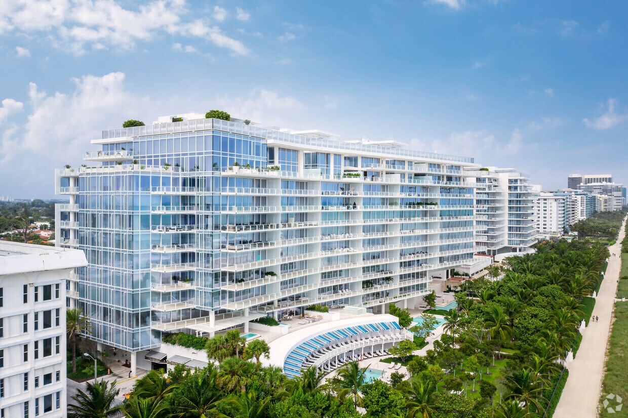 Building Photo - Surf House