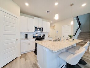 Building Photo - 8401 Hazel River Dr