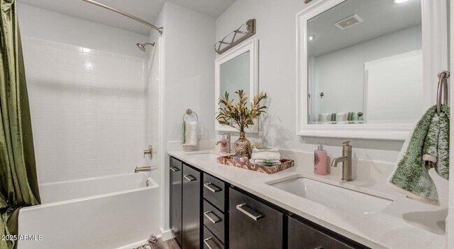 Foto del edificio - 11850 W Fillmore St