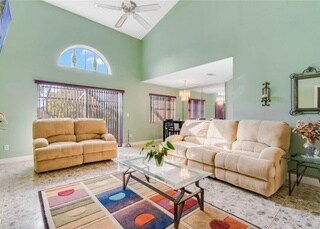 Foto del edificio - 104 Sandalwood Dr